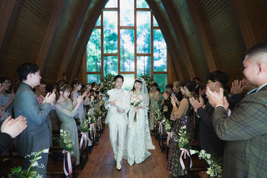 【7年ぶりの同窓会】家族×愛犬×友人たちと過ごす一軒家貸切Wedding♪