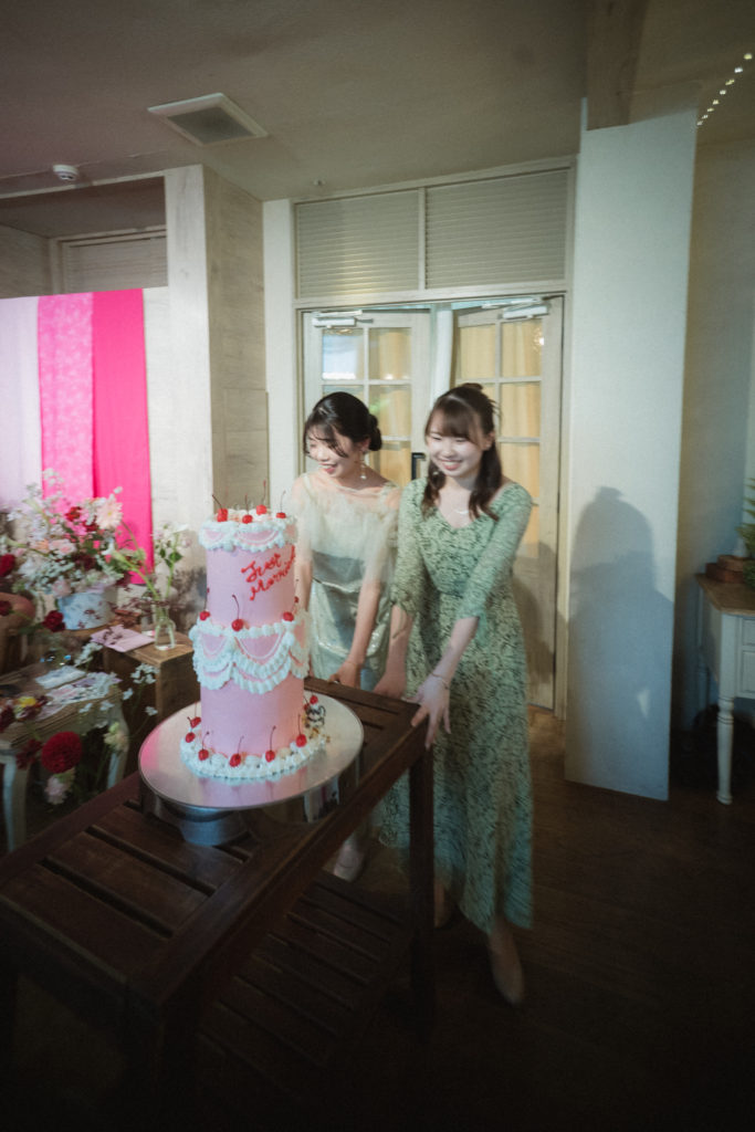 【7年ぶりの同窓会】家族×愛犬×友人たちと過ごす一軒家貸切Wedding♪