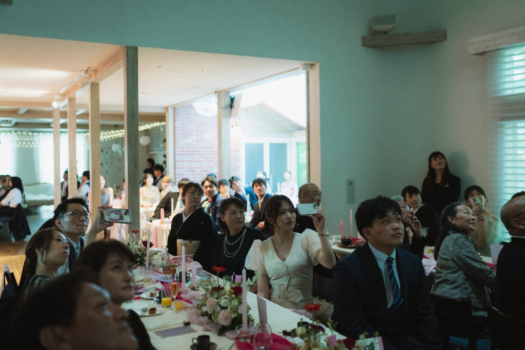 【7年ぶりの同窓会】家族×愛犬×友人たちと過ごす一軒家貸切Wedding♪